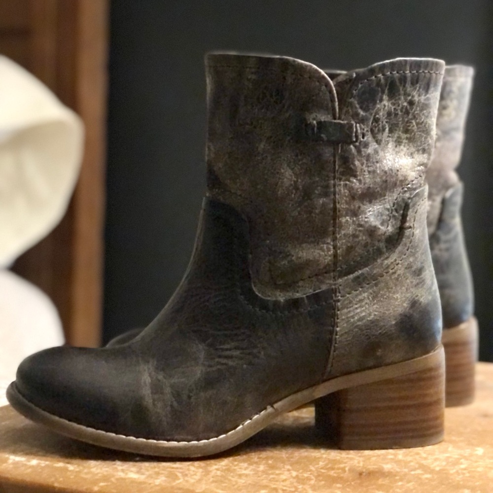 Leather boots